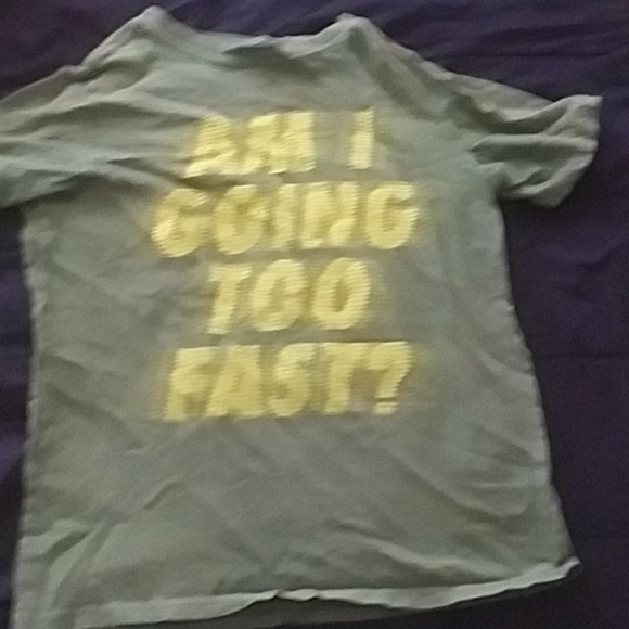 Im selling some cloths that dont fit me anymore. - Picture 6 of 9